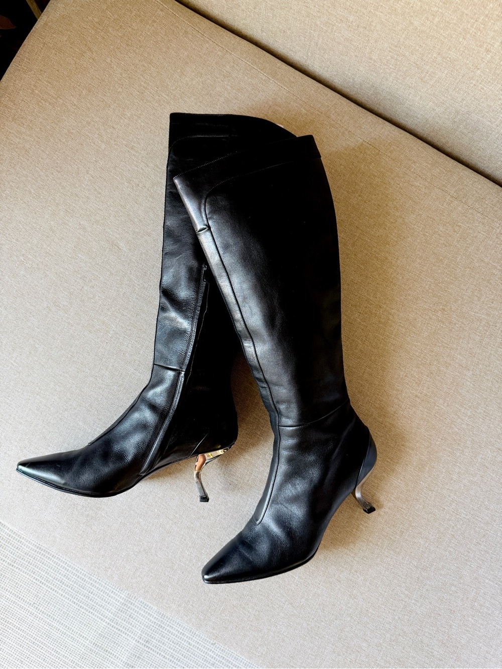 RV Roger Vivier Women’s Black Leather Knee High Stiletto Zip Boots EU 38.5